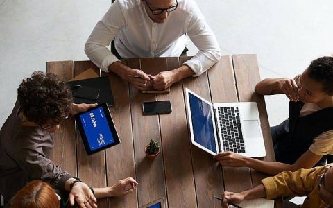 该买平板还是笔电？ 如何挑选苹果平板？ 看这篇就够了！