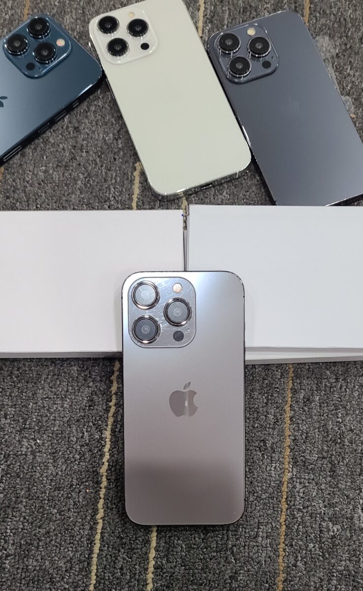 iPhone 15、iPhone 15 Pro 预测色模型机来了！9 款配色一次欣赏 第4张