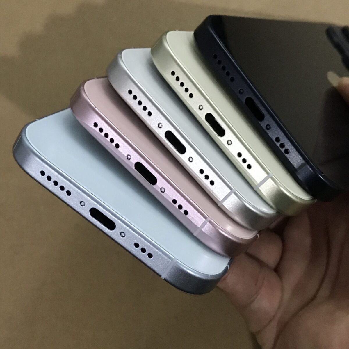 iPhone 15、iPhone 15 Pro 预测色模型机来了！9 款配色一次欣赏 第7张
