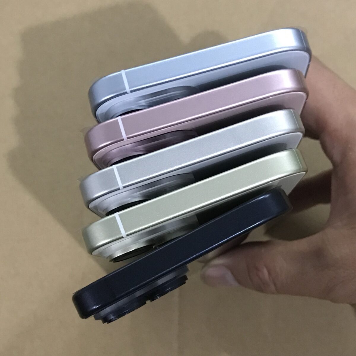 iPhone 15、iPhone 15 Pro 预测色模型机来了！9 款配色一次欣赏 第8张