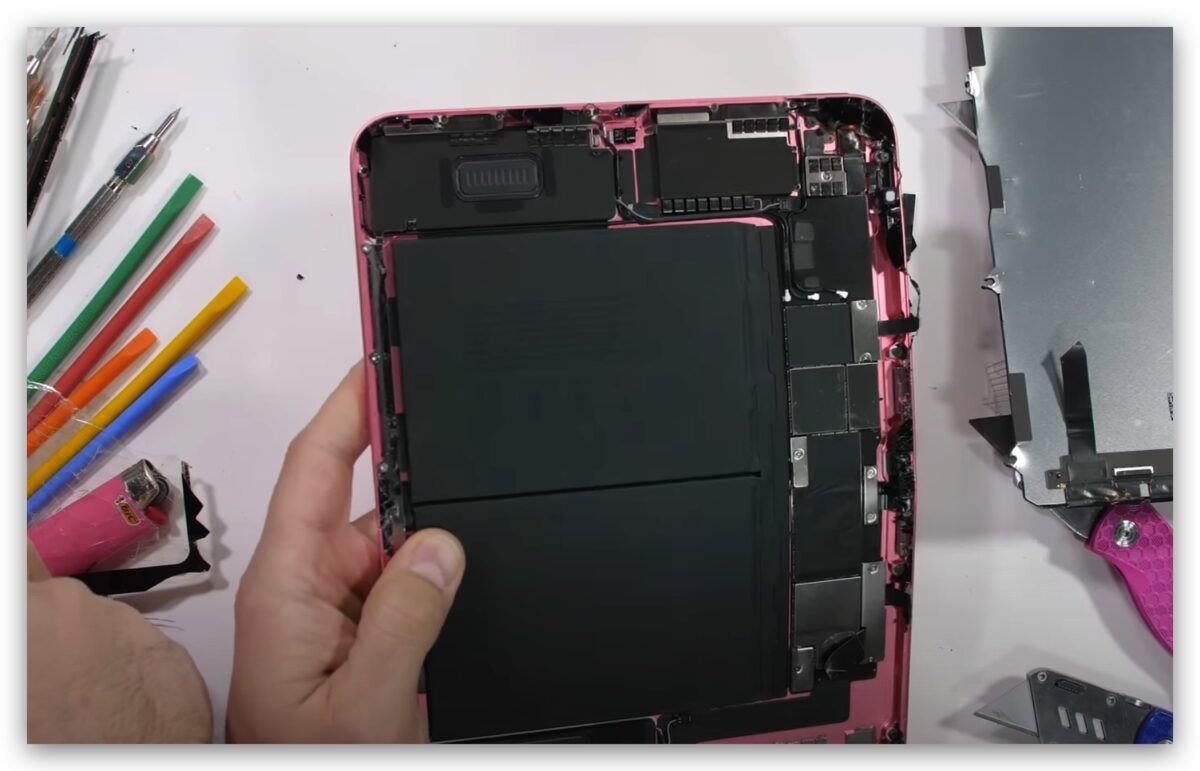 iPad 10 需要装保护壳吗？放包包容易留下刮痕吗？测试给你看 第12张