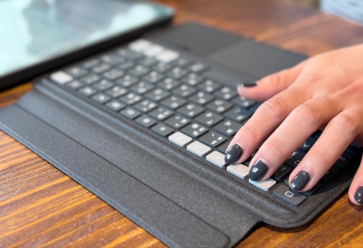 eip eiP Magnetix 磁吸可拆式 iPad 键盘 2 代 eiP Magnetix 防摔磁吸可拆式蓝牙键盘 2 代