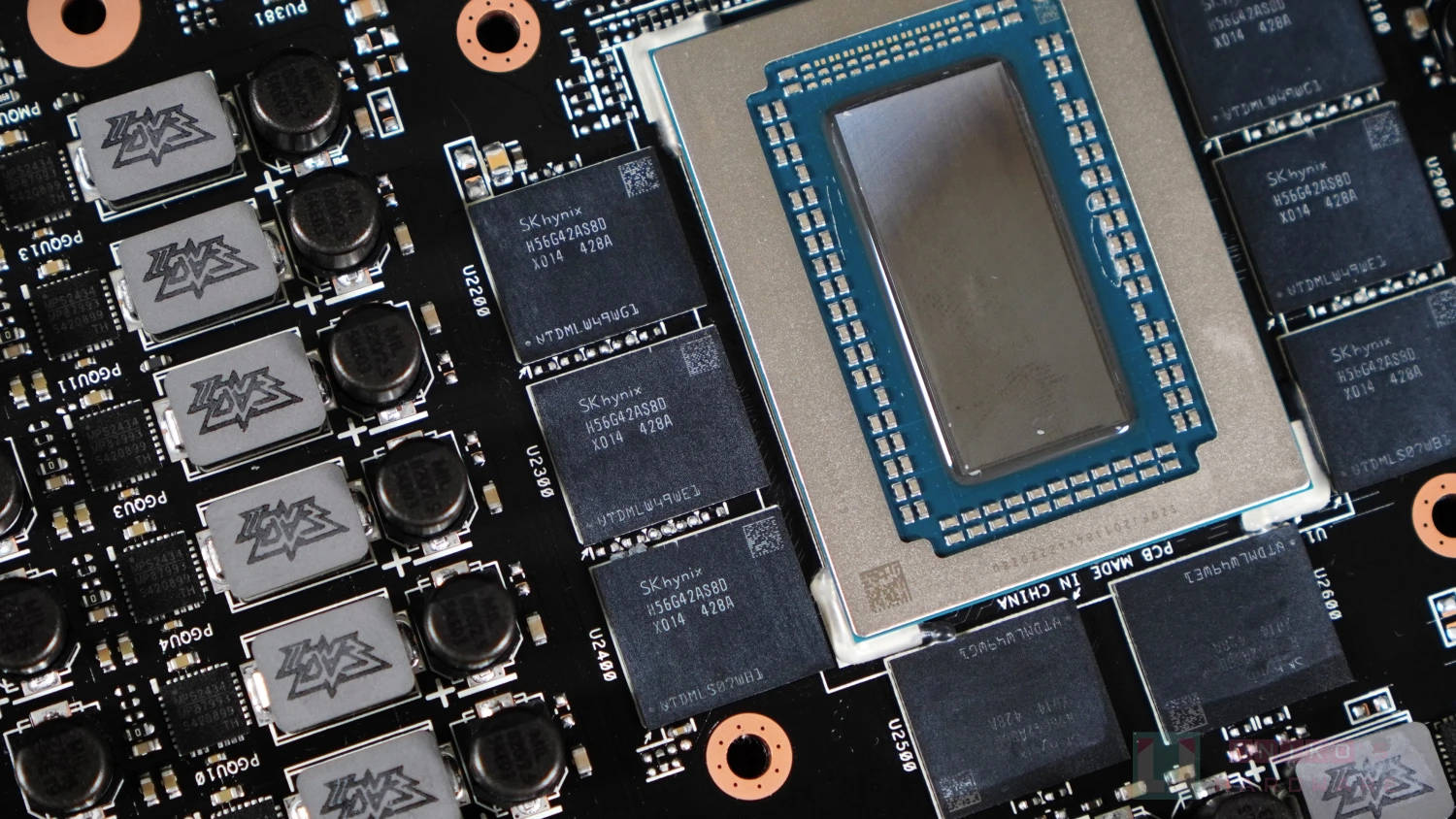 用户自行测量RX 9070 XT GDDR6内存表面温度，发现跟软件差很大？