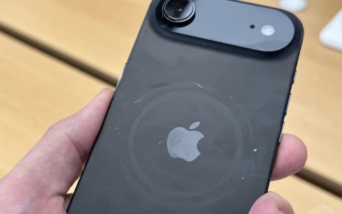 iPhone Air开箱评测，超薄机身还有哪些值得注意地方和谁适合入手？