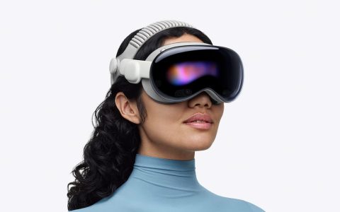 Vision Pro开发团队解散背后原因曝光！ 苹果想靠这款AI产品翻盘？