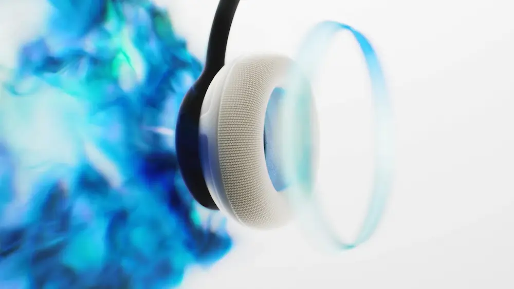 Beats 360亮点1. 主动降噪提升最高1.75 倍,八麦克风系统强化环境噪音处理